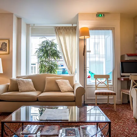 Delambre Hotel 3*