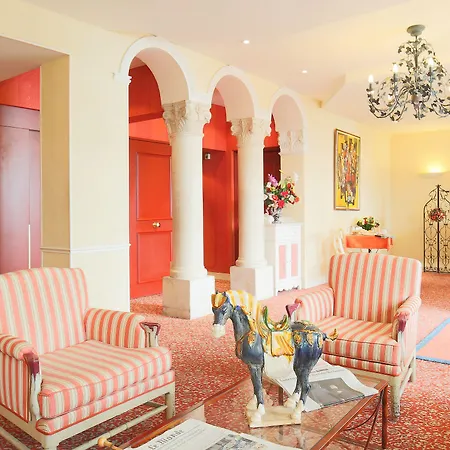 Hotel Delambre Paris