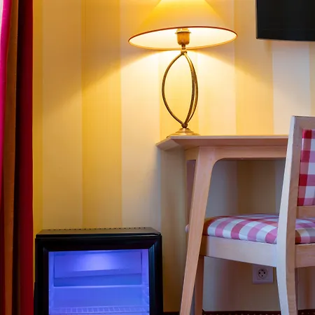 Delambre Hotel 3*