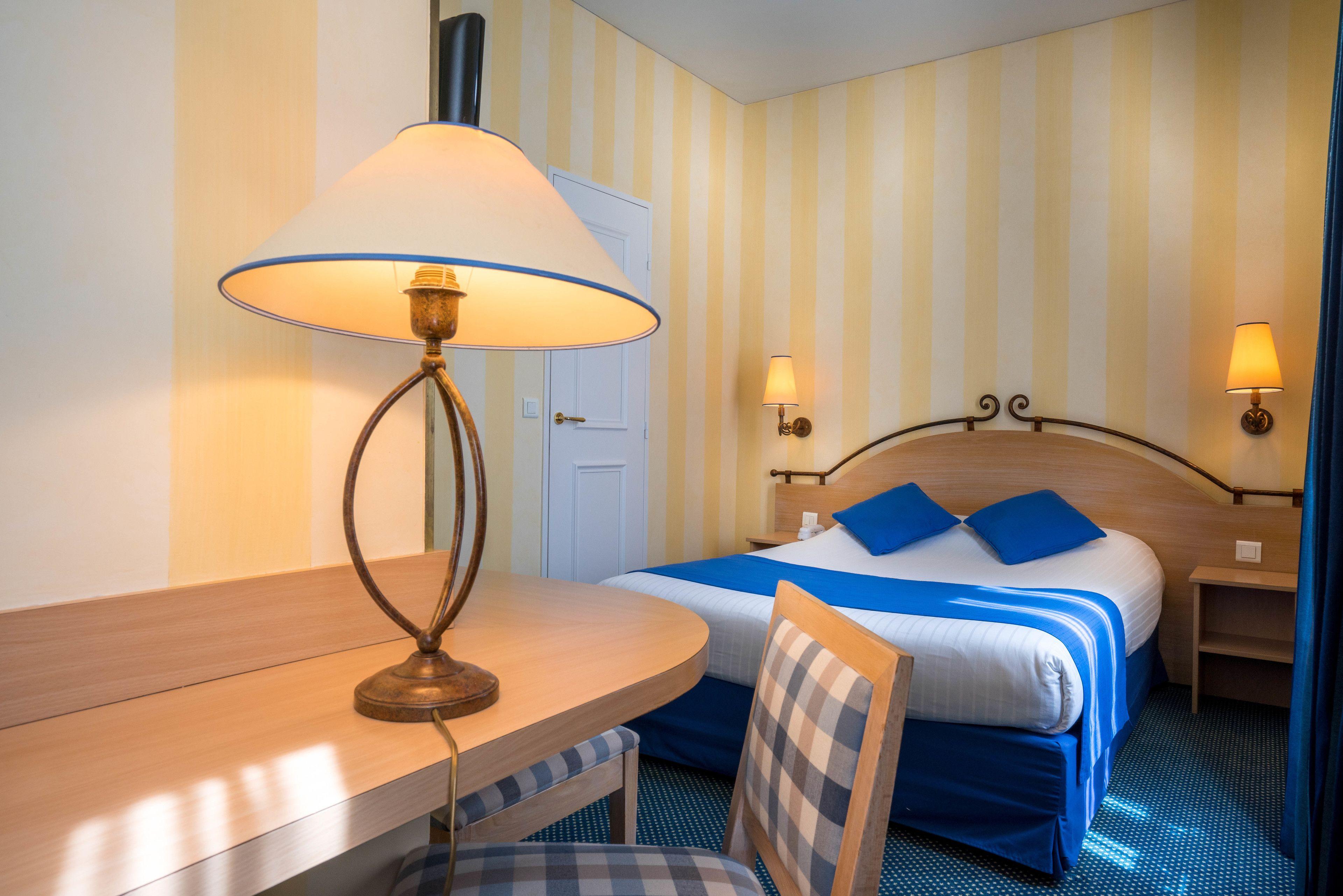 Delambre Hotel 3*