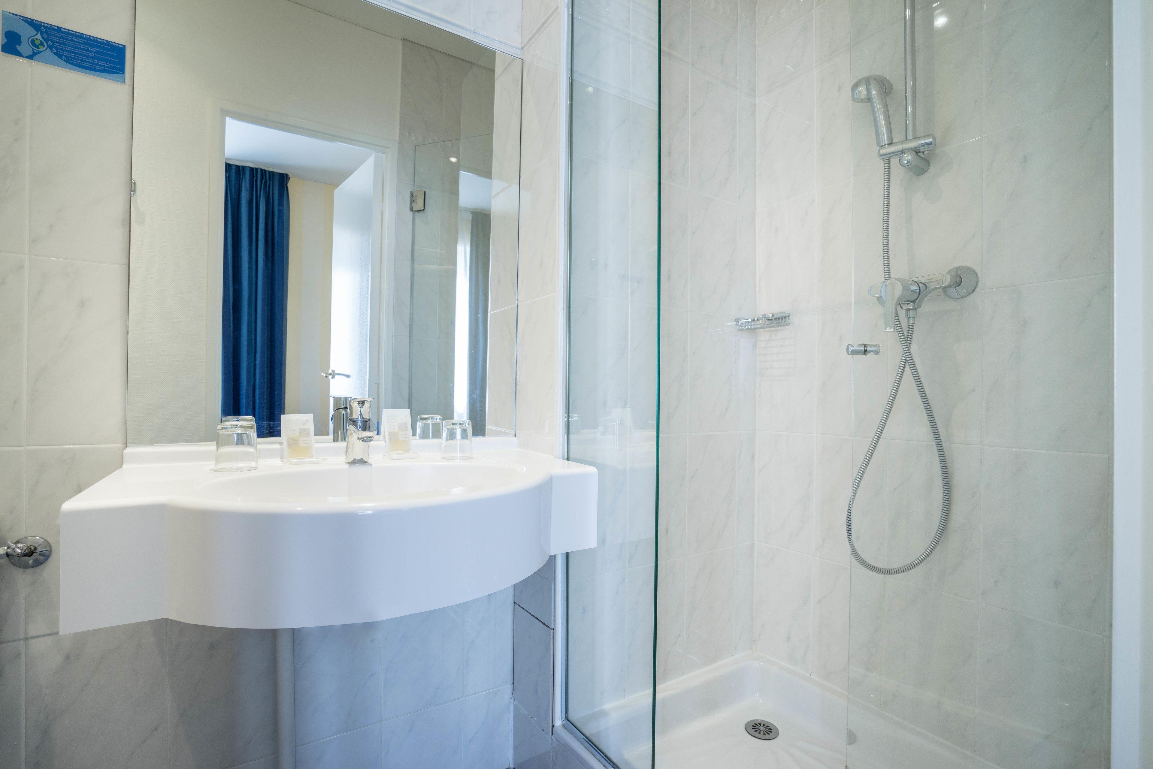 Delambre Hotel 3*