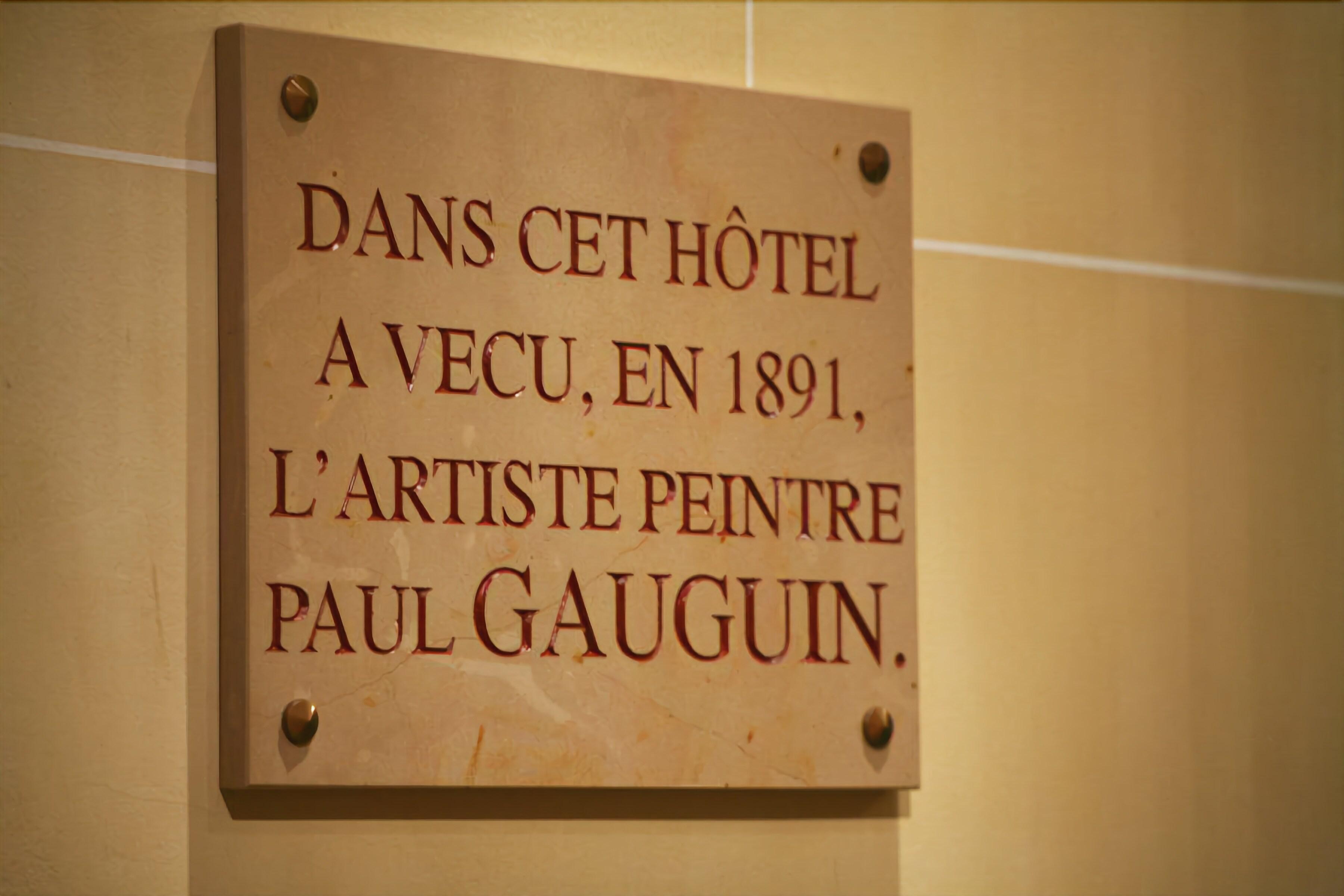 Delambre Hotel 3*