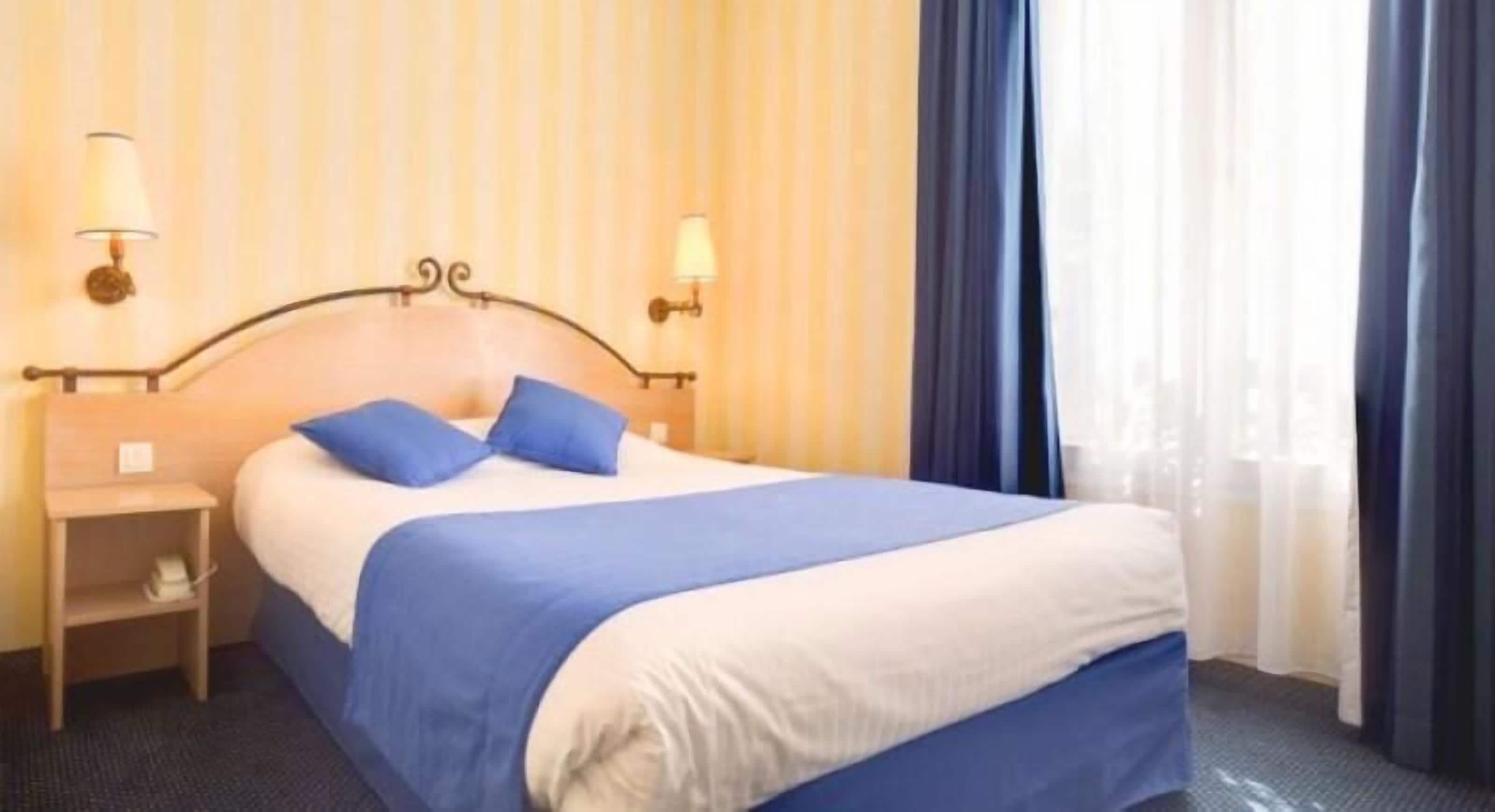 Delambre Hotel