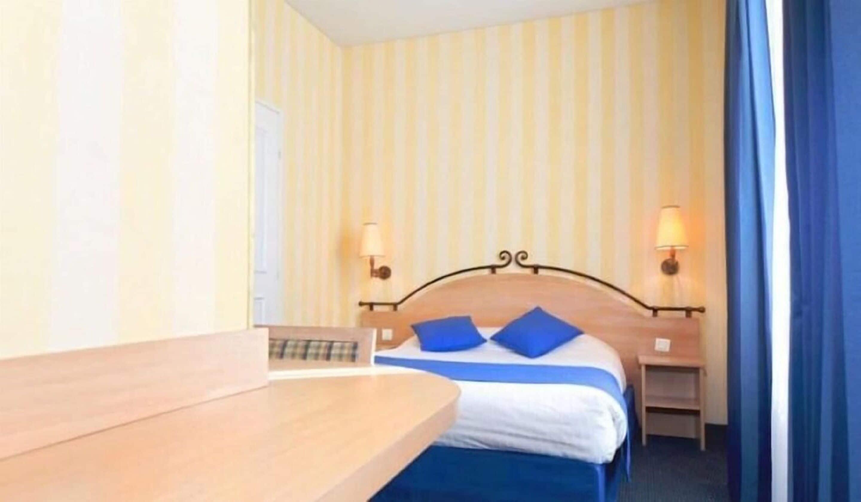 Delambre Hotel